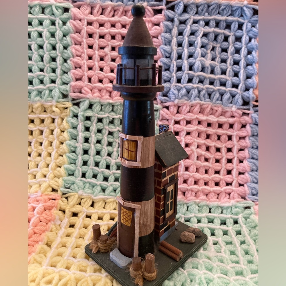 Wood Seaside Lighthouse Decor